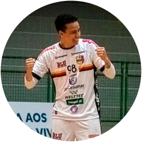 Lucas Miguel, pivô, Blumenau/SC